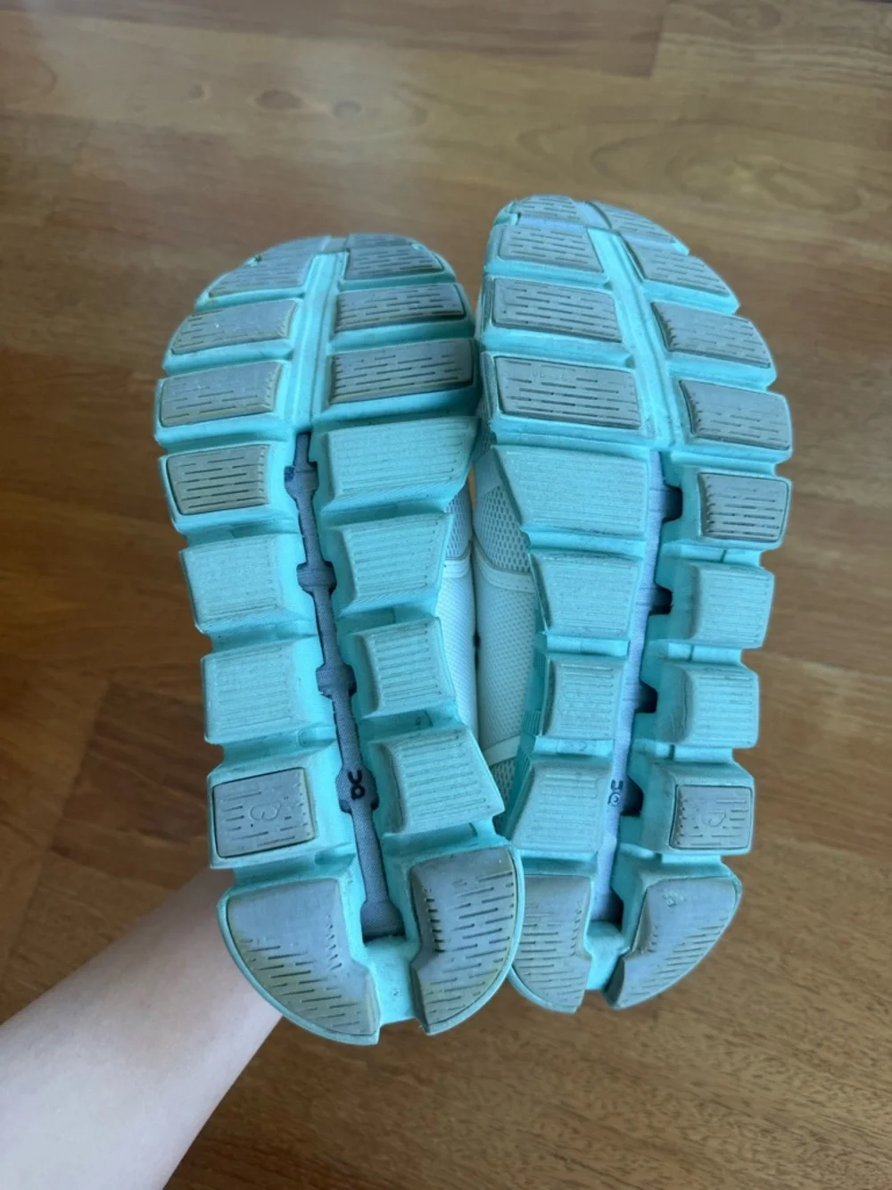 On Cloud 5 Sneakers – Undyed White Creek – Women’s 8 - Picture 6 of 8